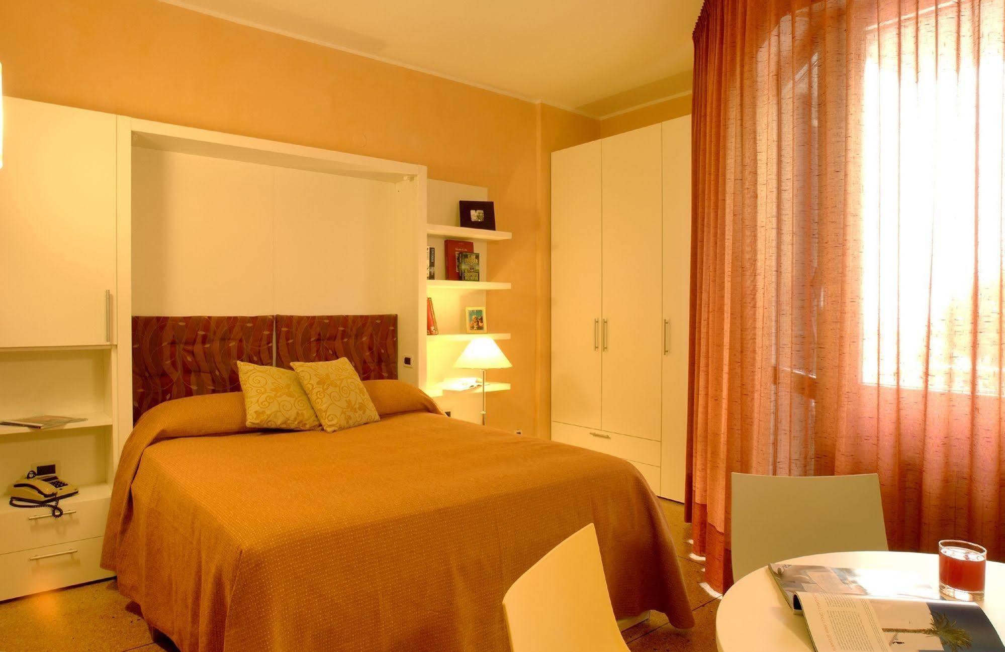 Residence Oliveto Ceriale Extérieur photo
